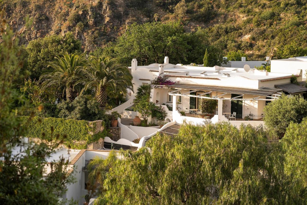 Botania Relais & - The Leading Of The World