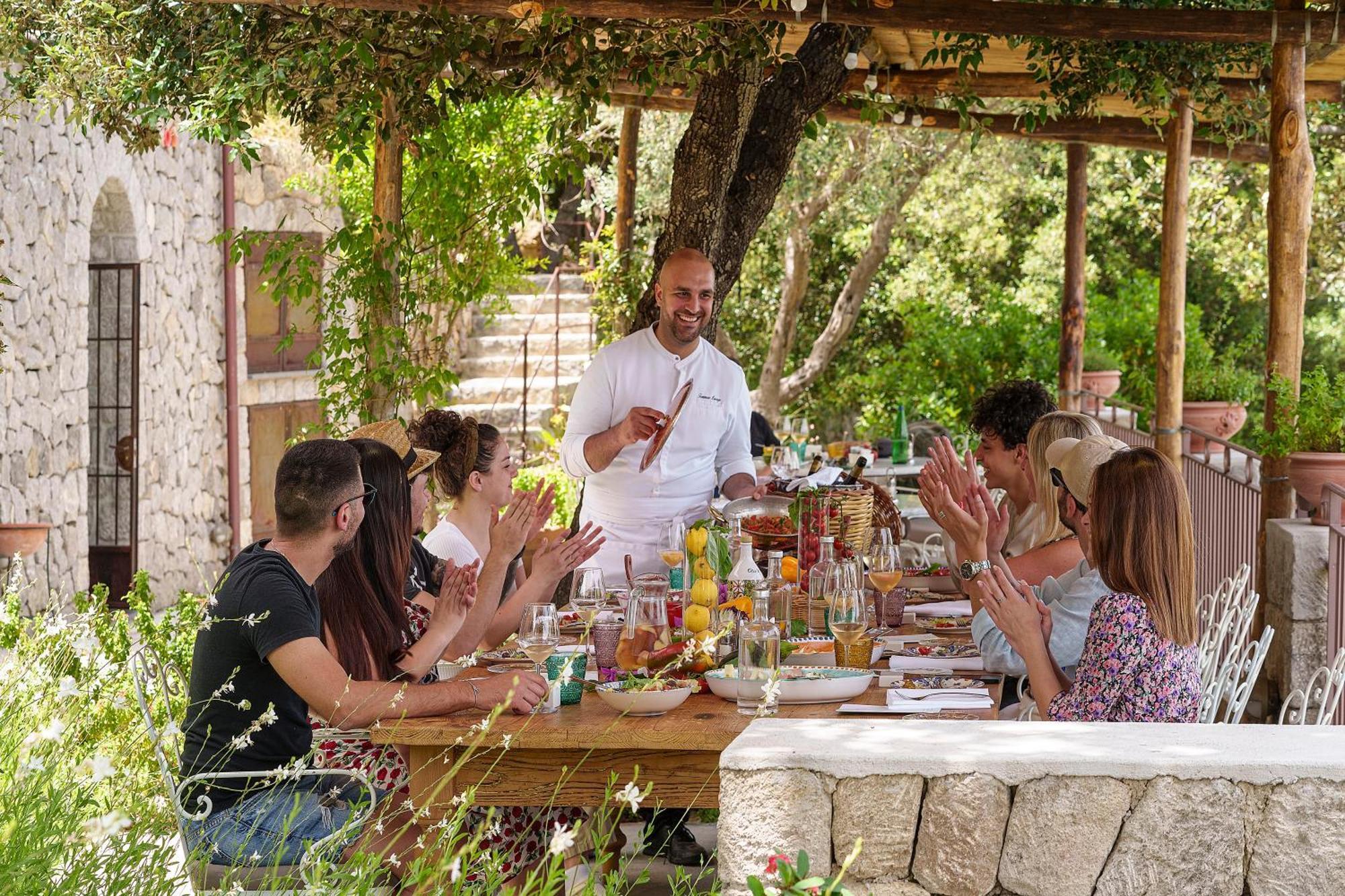 Botania Relais & - The Leading Of The World
